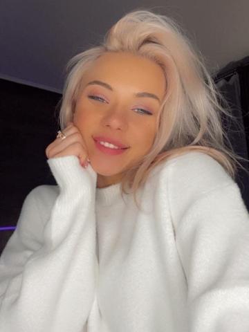 Полина